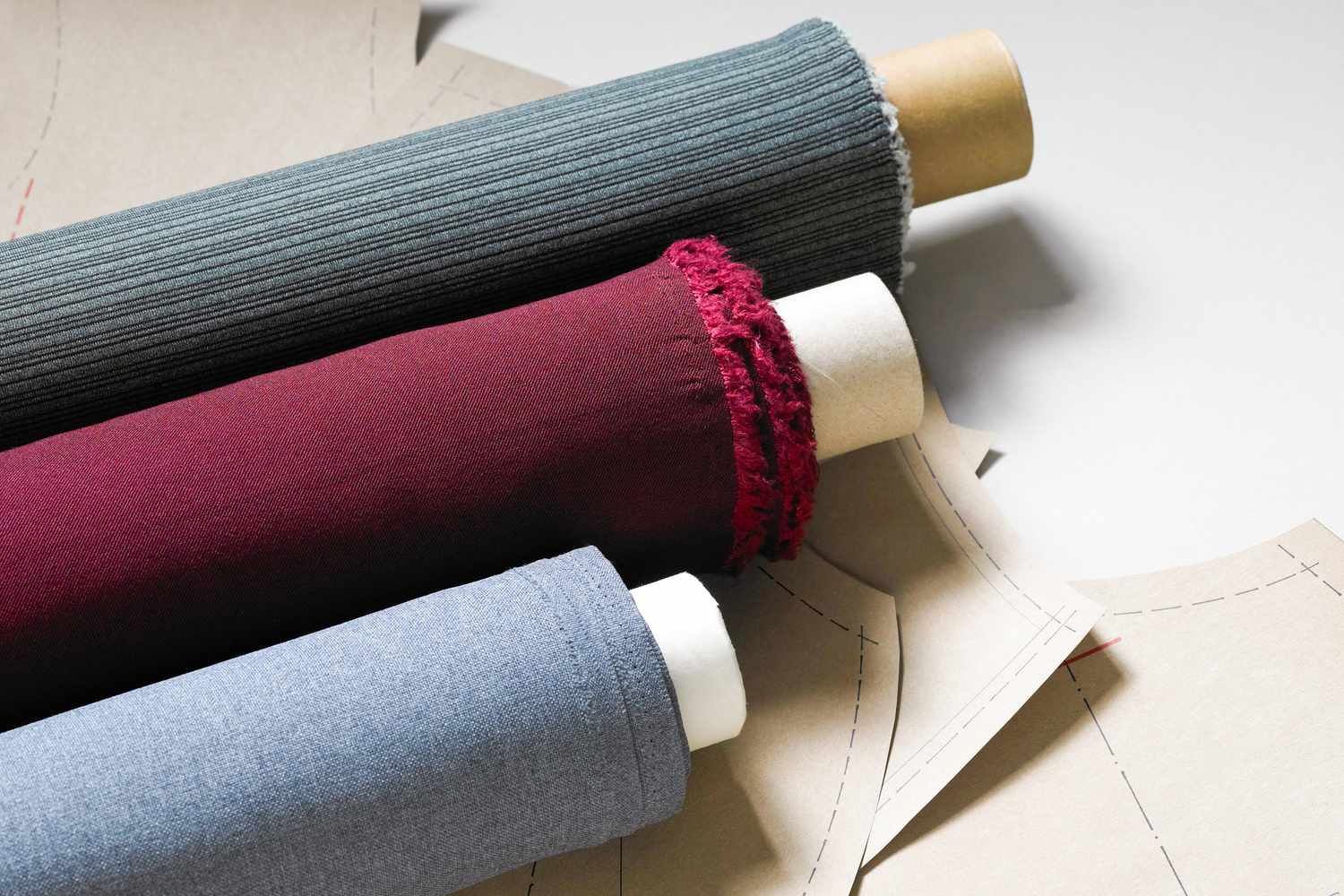 Textile material roll